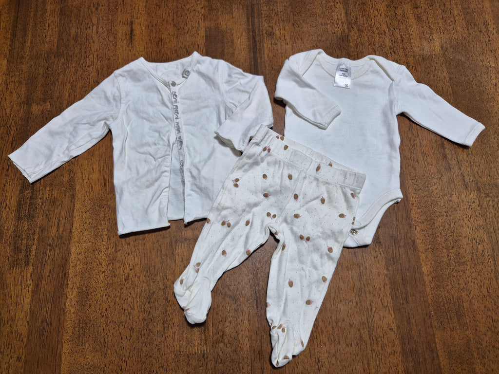 New born essentials set